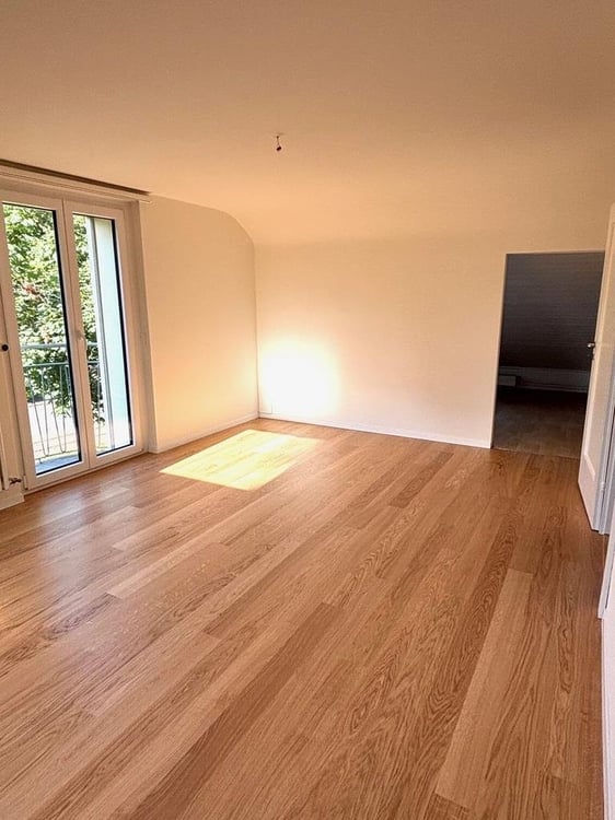 Helle Dachwohnung auf dem Bruderholz - mit ZEV 2