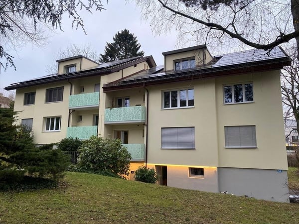 Helle Dachwohnung auf dem Bruderholz - mit ZEV 1