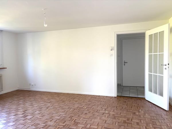 Helle Dachwohnung auf dem Bruderholz - mit ZEV 8