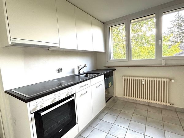 Helle Dachwohnung auf dem Bruderholz - mit ZEV 6
