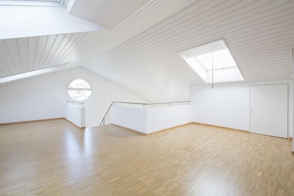 Sonnige Wohnung mit grosser Galerie 6