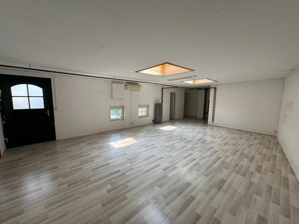 Gewerbeobjekt in Töss 2