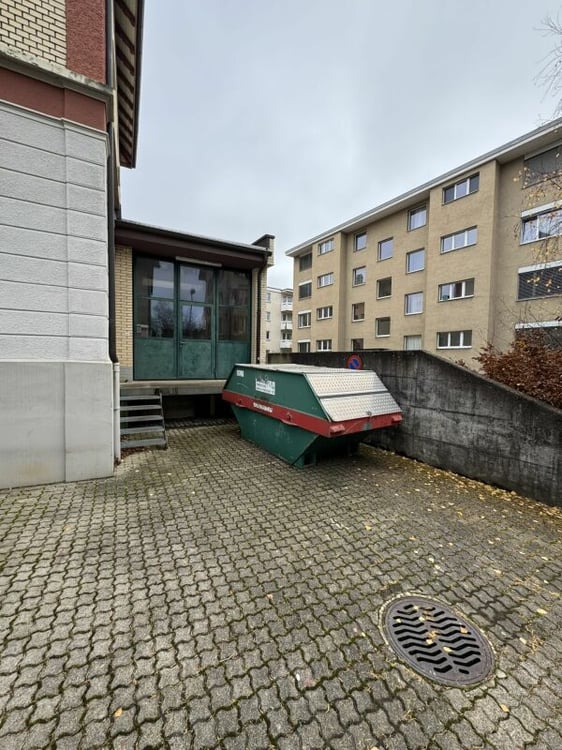 Gewerbeobjekt in Töss 9