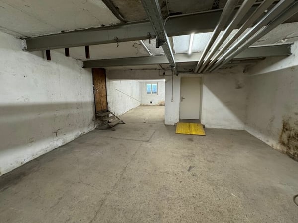 Gewerbeobjekt in Töss 8