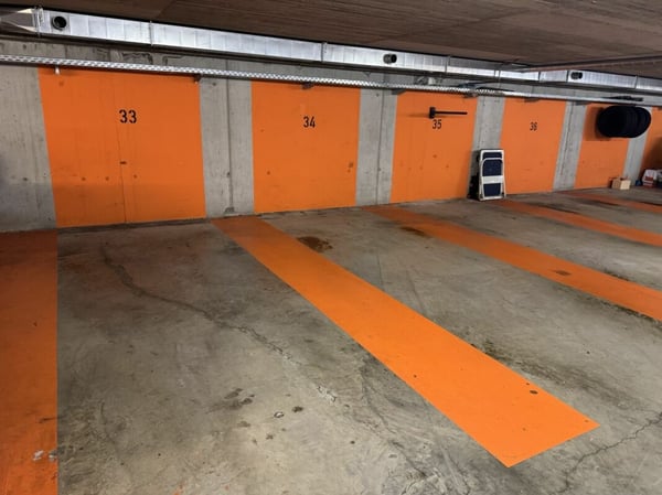 Einstellplatz in UN-Garage Landvogt-Waser-Strasse 32-48 (Miete) 2
