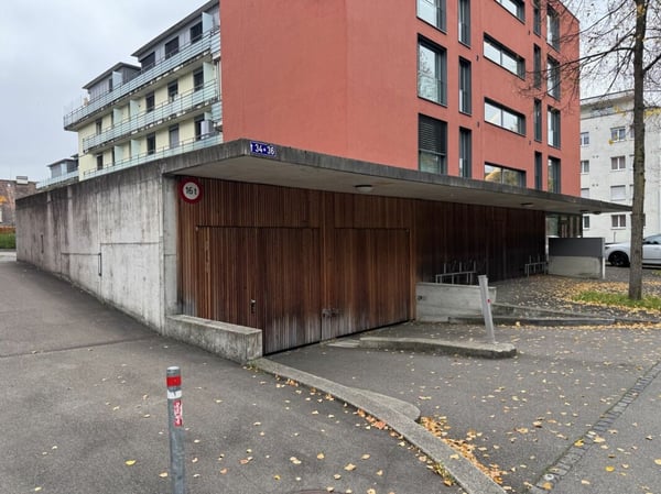 Einstellplatz in UN-Garage Landvogt-Waser-Strasse 32-48 (Miete) 1