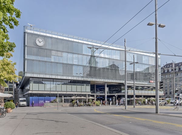 Grossraumbüro im Hauptgebäude des Bahnhofs Bern 2
