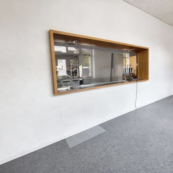 Attraktive Verkauf-, Gastro- oder Bürofläche im Bahnhof Näfels-Mollis. 5