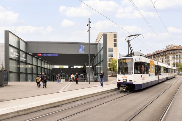 Très bel espace prêt à l'emploi pour Café-Restauration 2