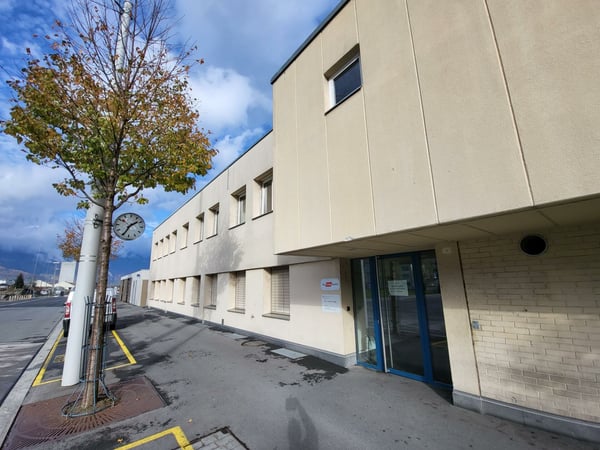 Grosszügige Büroräume direkt am Perron Gleis 1 2