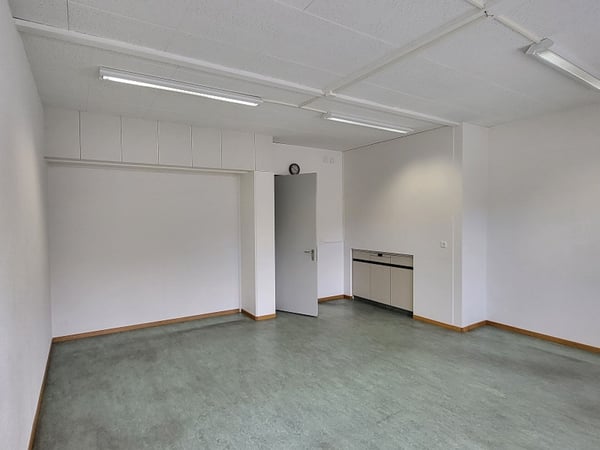 Grosszügige Büroräume direkt am Perron Gleis 1 3