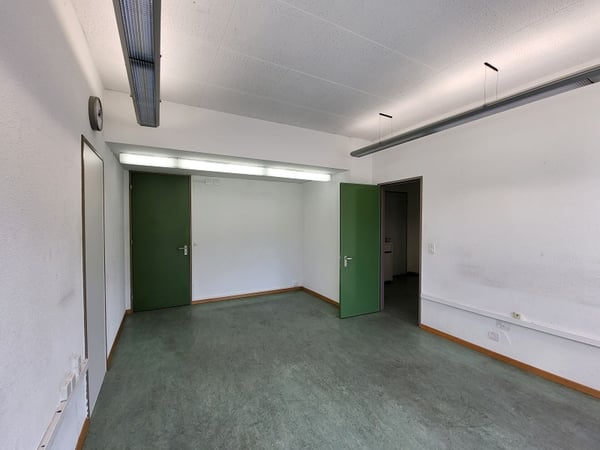 Grosszügige Büroräume direkt am Perron Gleis 1 7