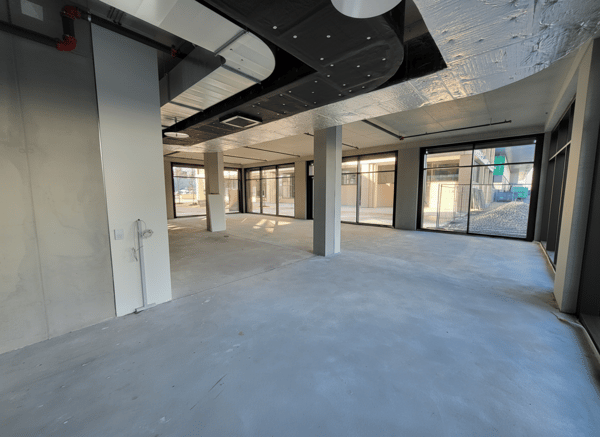 Surface semi‑aménagée d'env. 196 m2 4