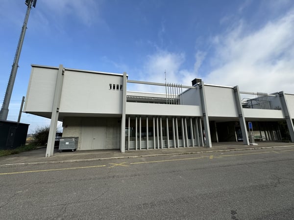 Am Bahnhof Rekingen vermieten wir eine neu renovierte 4,5 Zimmerwohnung im 1. Stock 1