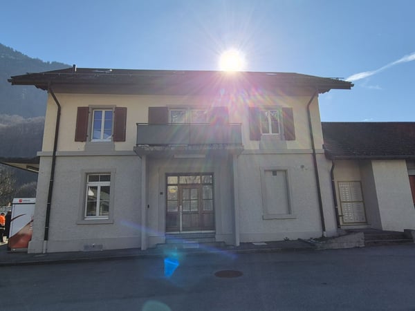 Bahnhof Mitlödi: Attraktive Büro- und Gewerbefläche 1