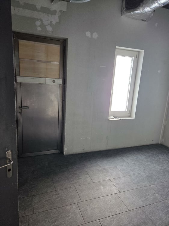 Beauty-Location am Bahnhof Killwangen‑Spreitenbach 6