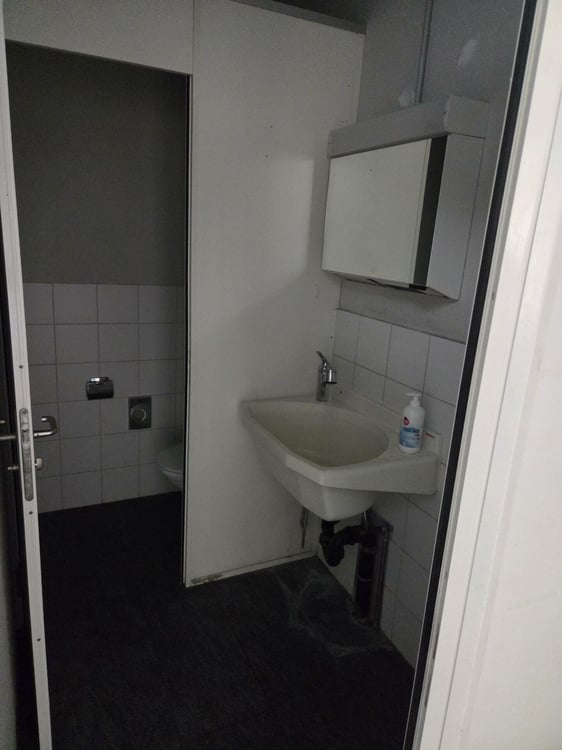 Beauty-Location am Bahnhof Killwangen‑Spreitenbach 7