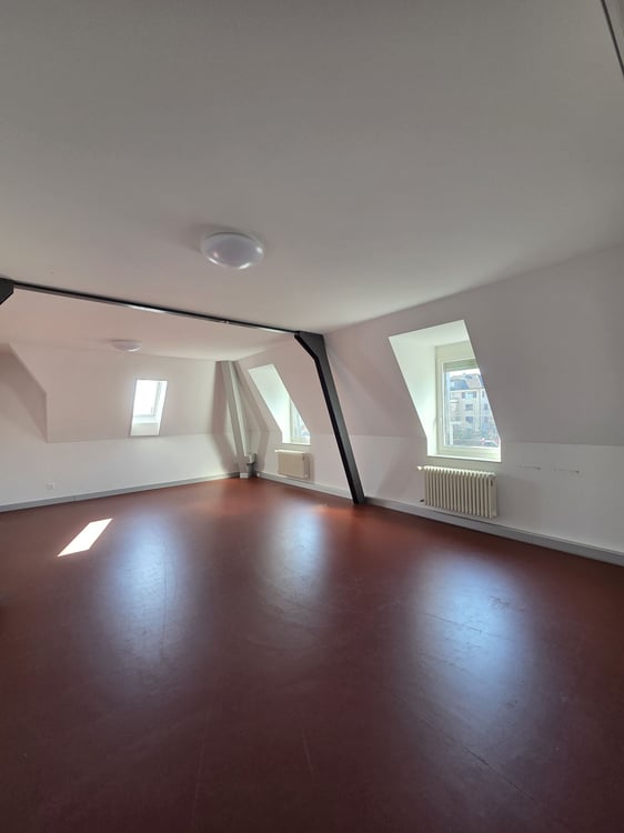 Zentrale, helle Büro- & Gewerbeflächen direkt beim Bahnhof Bülach 3