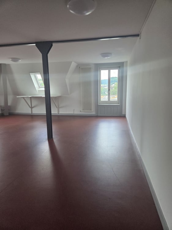 Zentrale, helle Büro- & Gewerbeflächen direkt beim Bahnhof Bülach 8