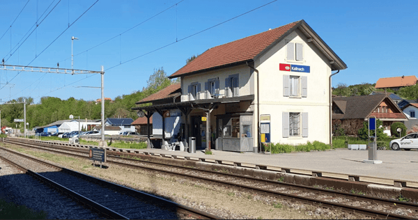 Sanierte Gewerbefläche direkt beim Bahnhof Kallnach – flexibel nutzbar für Büro oder Atelier 1