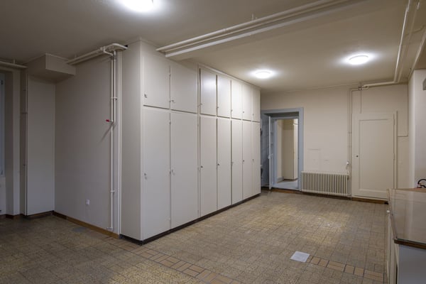 Frisch renovierte Bürofläche am Bahnhof Kerzers 5