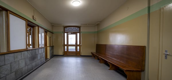 Frisch renovierte Bürofläche am Bahnhof Kerzers 2