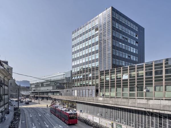 Grossflächige Büroräumlichkeiten am Bahnhof Bern 1