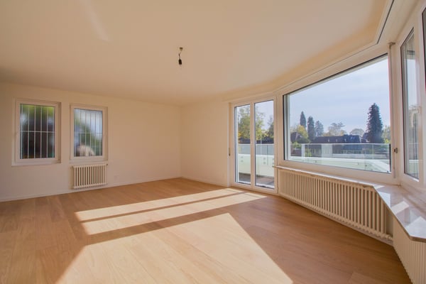 Luxuriöses Einfamilienhaus mit See- und Bergsicht 2