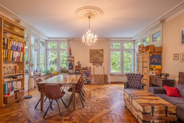 350 m² Privatgarten mitten in Zürich Gartenwohnung mit einzigartigem Charakter 3