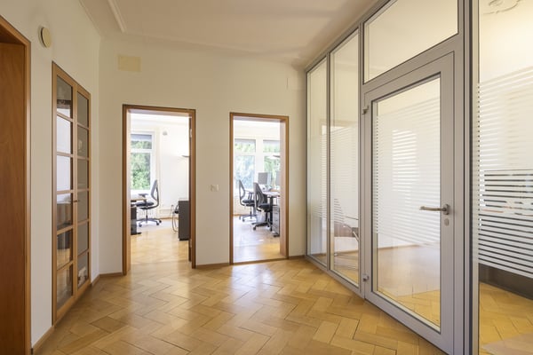 Repräsentative Bürovilla am Zürichsee  Single Tenant gesucht 13