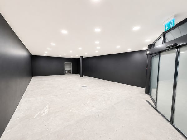 Moderne Ladenfläche beim Bahnhof Dübendorf zu vermieten! 3