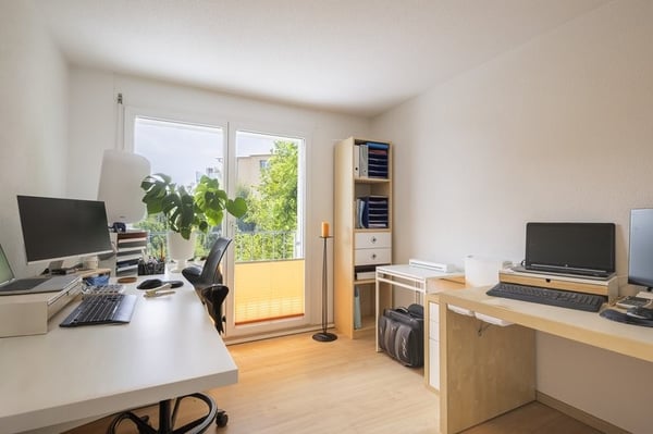 4.5-Zimmer-Doppeleinfamilienhaus in Dübendorf grosszügiges Wohnen mit Garten und Terrasse 4