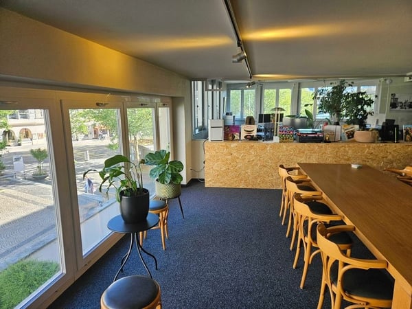 Attrakive Büroräume am Marktplatz - sucht Untermieter 6