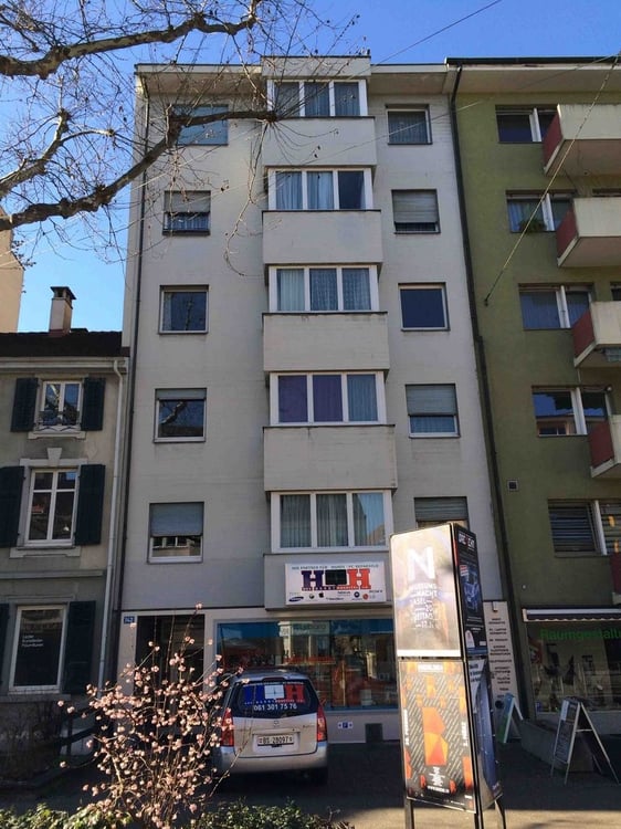 Gemütliche 2.5- Zimmerwohnung am Brausebad 1