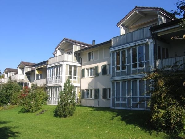 Top-Wohnlage mit Gartensitzplatz 1