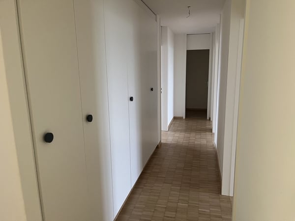 Grosszügige 1.5-Zimmer-Wohnung - zentral und ruhig gelegen 12