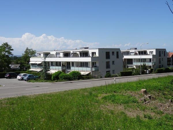 Top moderne Wohnung mit grossem Balkon 1
