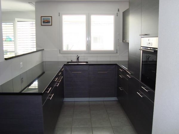 Top moderne Wohnung mit grossem Balkon 2