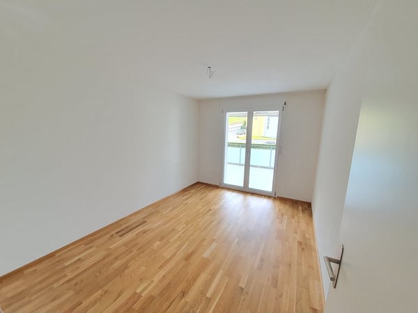 Top moderne Wohnung mit grossem Balkon 4