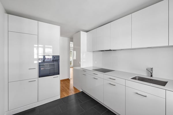 frisch sanierte 1-Zimmer-Wohnung in ruhiger Liegenschaft 2