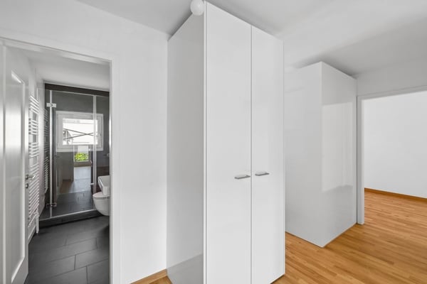 frisch sanierte 1-Zimmer-Wohnung in ruhiger Liegenschaft 3