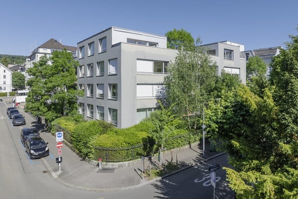 Exklusiv wohnen! Grosszügig, hochwertig, erstklassig gebaut! 1