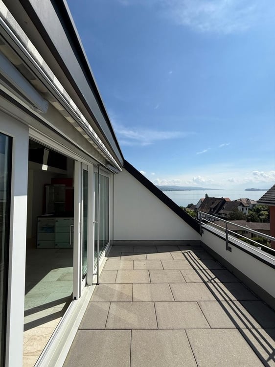 helle und geräumige 3.5 Zimmer Maisonettewohnung zu vermieten 2