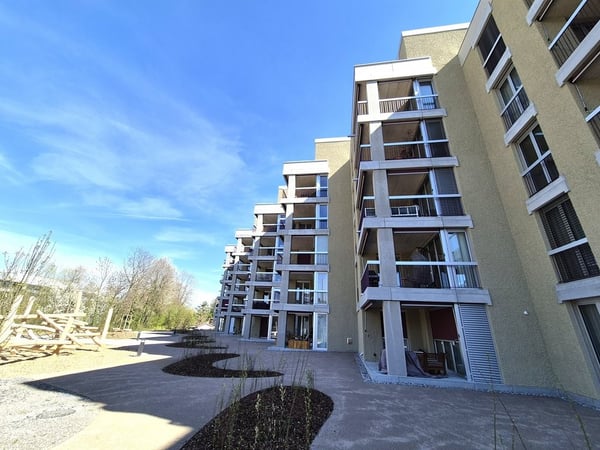 Attraktive Neubauwohnung an bester Lage direkt an der Glatt 2