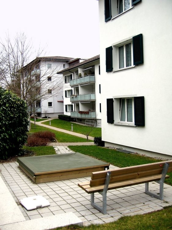 Grosszügige 4.5-Zimmerwohnung in gepflegter Liegenschaft zu vermieten 8