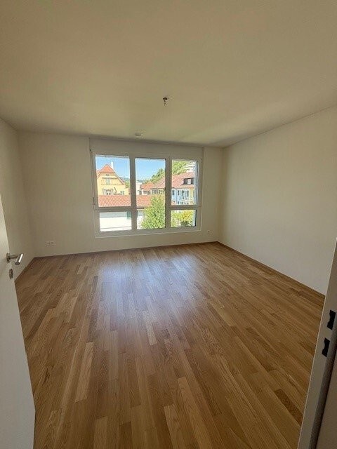 Helle und gemütliche 2.5-Zimmer-Wohnung mit schönem Balkon 6