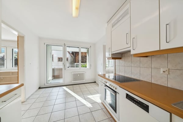 Charmante 4-Zimmerwohnung mit Loggia in zentraler Lage 4