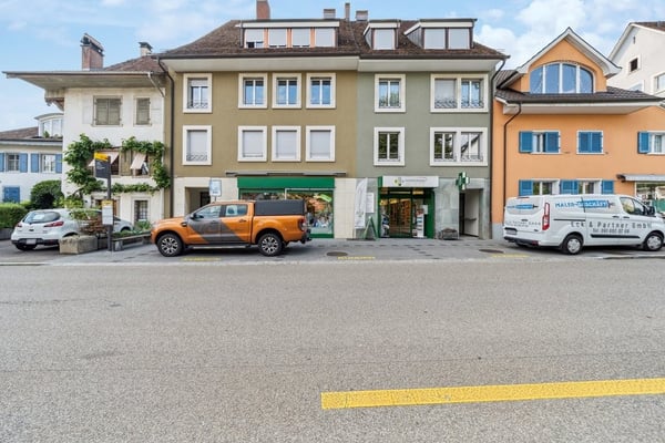 Charmante 4-Zimmerwohnung mit Loggia in zentraler Lage 2