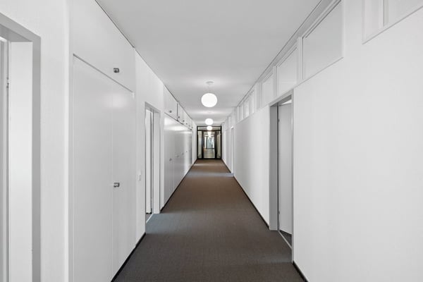 Arbeiten im topmodernen Geschäftshaus! 8