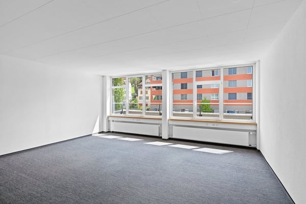 Arbeiten im topmodernen Geschäftshaus! 3